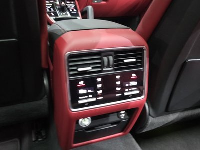 2023 Porsche CAYENNE — миниатюра 24