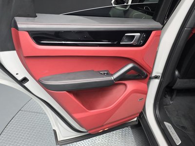 2023 Porsche CAYENNE — миниатюра 15