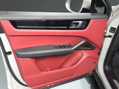 2023 Porsche CAYENNE — миниатюра 14