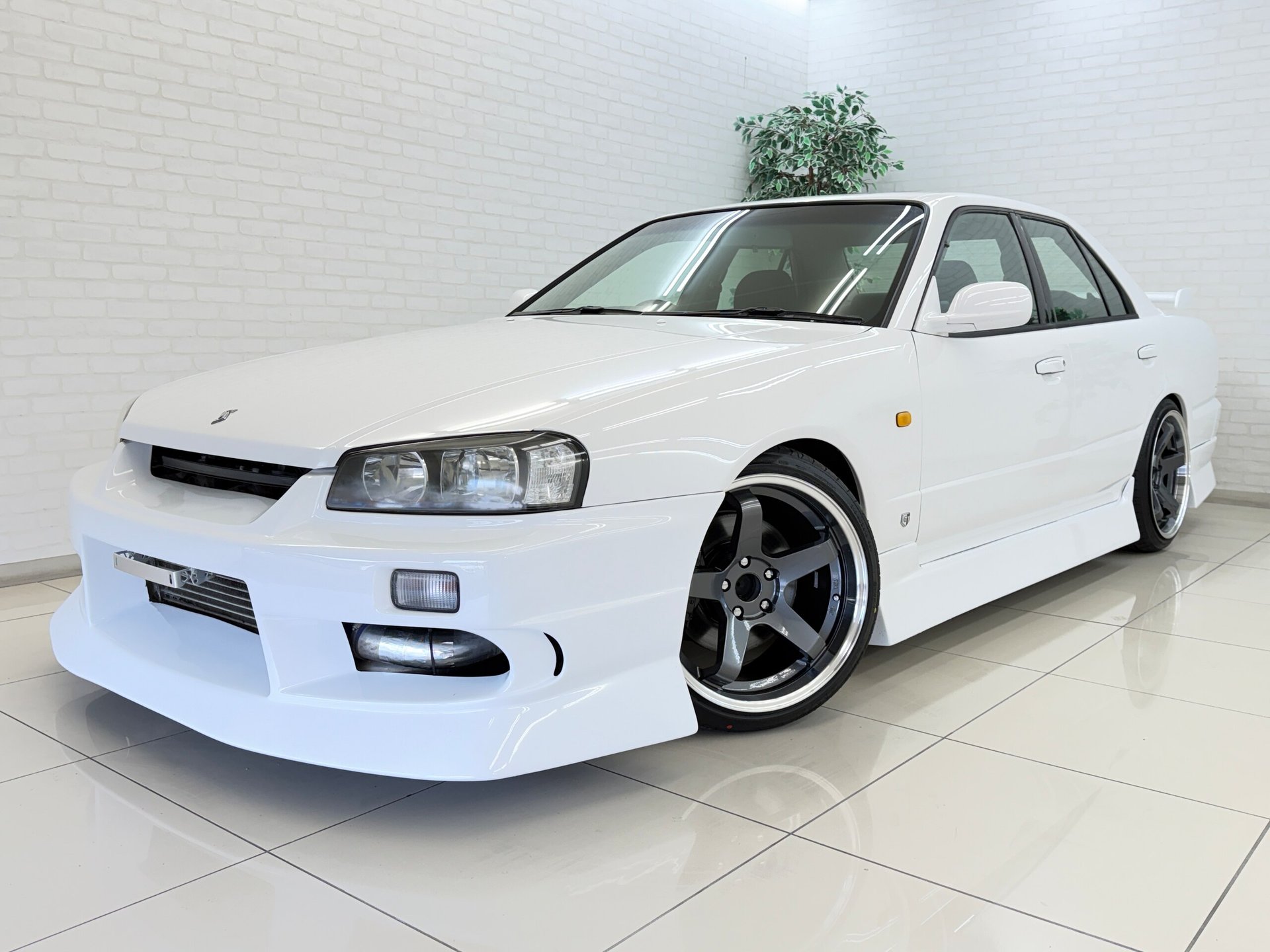 NISSAN SKYLINE - View 1