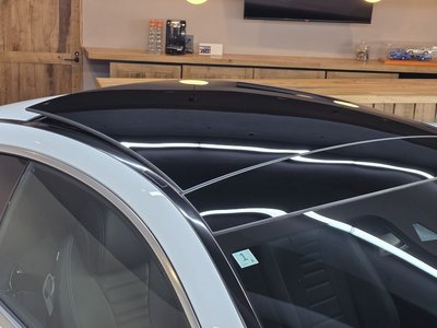 MERCEDES-BENZ E-CLASS - 3