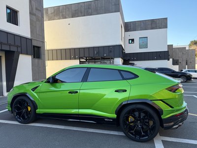 LAMBORGHINI URUS - 5