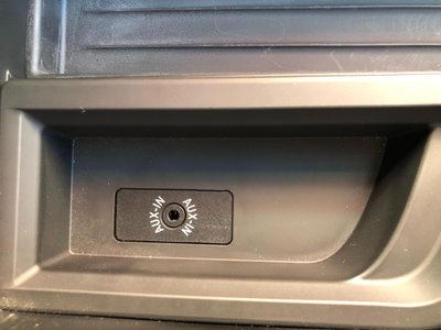 2011 BMW 1 SERIES 缩略图 19