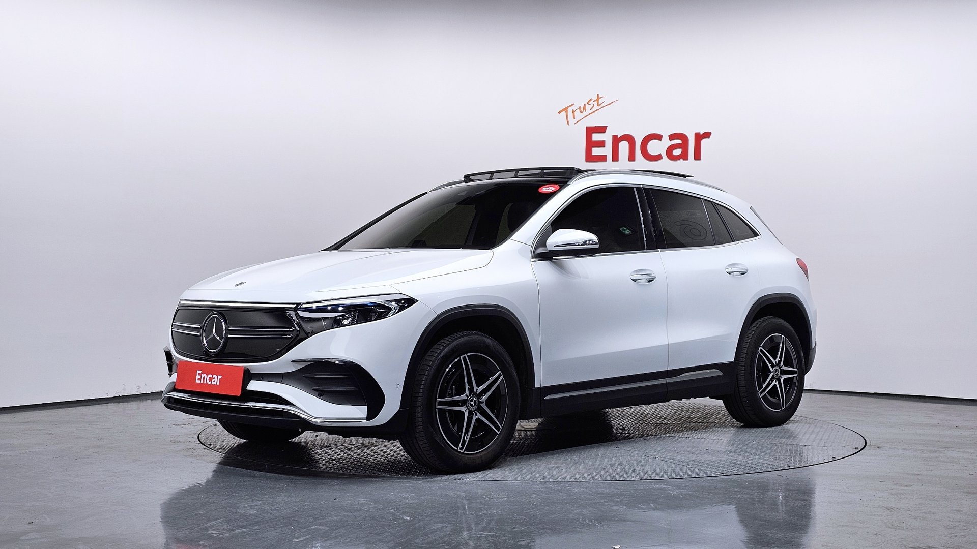 MERCEDES-BENZ EQA - View 1