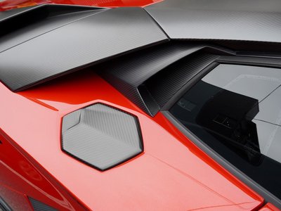 2016 Lamborghini AVENTADOR — миниатюра 31