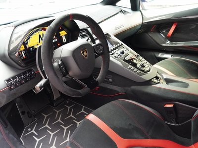 2016 Lamborghini AVENTADOR — миниатюра 14