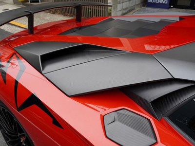 2016 Lamborghini AVENTADOR — миниатюра 32