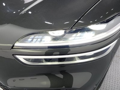 2024 Genesis GV70 photo 9