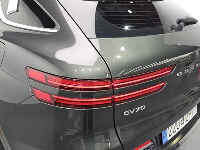 2024 Genesis GV70 photo 10
