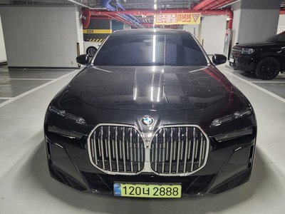 BMW 7 SERIES - 2