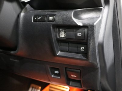 2024 Lexus IS — миниатюра 24