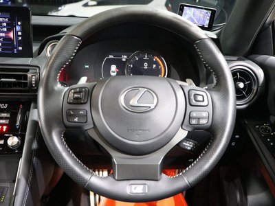 2024 Lexus IS — миниатюра 21