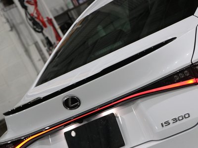 2024 Lexus IS — миниатюра 58