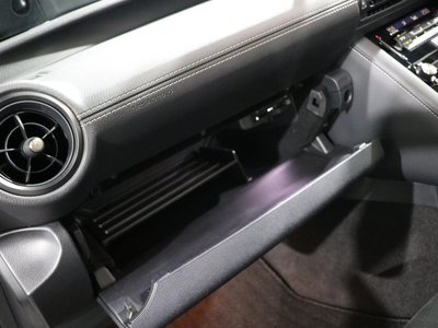 2024 Lexus IS — миниатюра 37