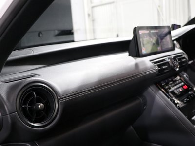 2024 Lexus IS — миниатюра 36
