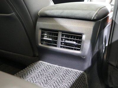 2024 Lexus IS — миниатюра 39