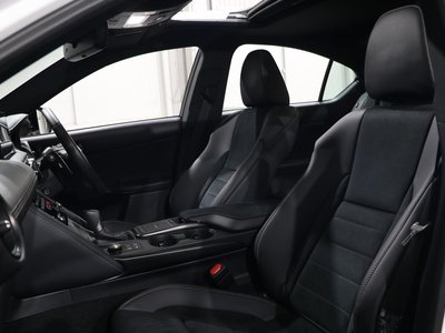 2024 Lexus IS — миниатюра 15