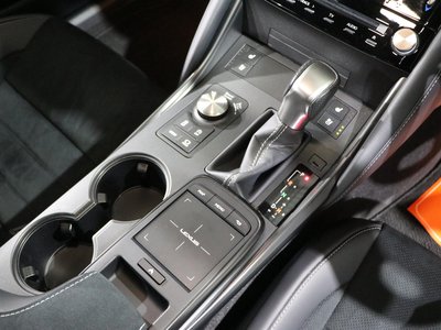 2024 Lexus IS — миниатюра 33