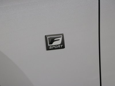 2024 Lexus IS — миниатюра 41
