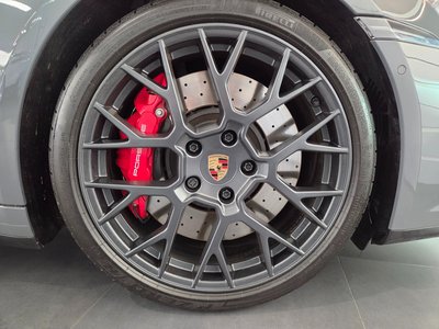 PORSCHE 911 - 6