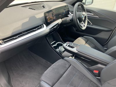 2025 BMW X1 照片 2