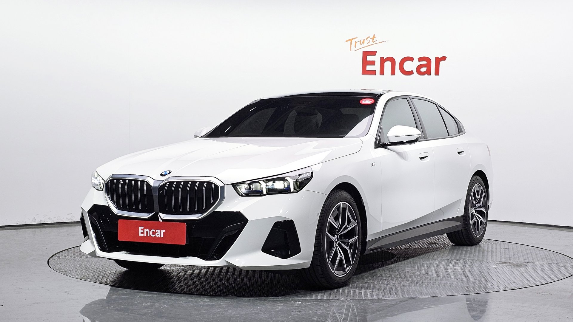 BMW 5 SERIES - View 1