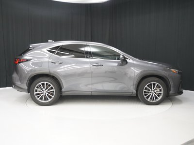 2022 Lexus NX — фото 6