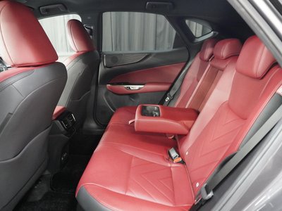 2022 Lexus NX — миниатюра 16