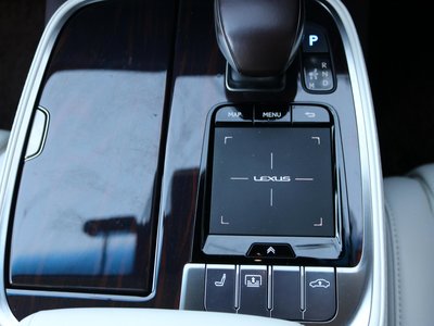 2020 Lexus LS — миниатюра 29