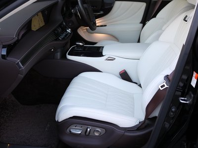 2020 Lexus LS — миниатюра 16