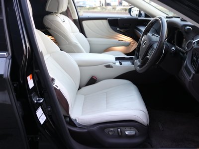 2020 Lexus LS — миниатюра 14