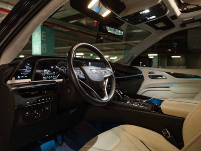 CADILLAC ESCALADE 5TH GENERATION - 6