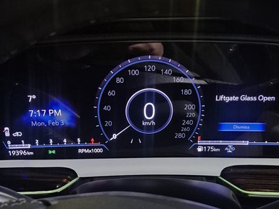 CADILLAC ESCALADE 5TH GENERATION - 4