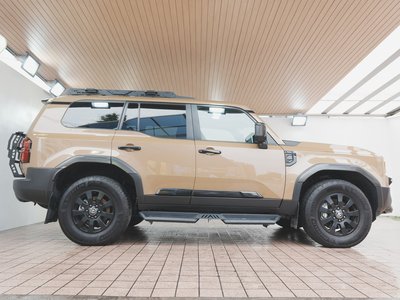 TOYOTA LAND CRUISER 250 - 8