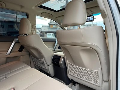 TOYOTA LAND CRUISER PRADO - 7