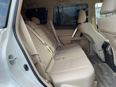 TOYOTA LAND CRUISER PRADO - 8