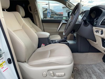 TOYOTA LAND CRUISER PRADO - 5