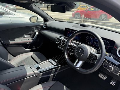 MERCEDES-BENZ GLA - 5