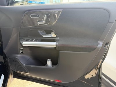 MERCEDES-BENZ GLA - 8