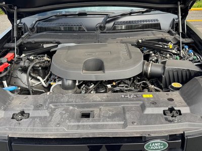 LAND ROVER DEFENDER 110 X DYNAMIC HSE D300 - 9