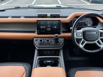 LAND ROVER DEFENDER 110 X DYNAMIC HSE D300 - 5