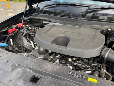 LAND ROVER DEFENDER 110 X DYNAMIC HSE D300 - 10