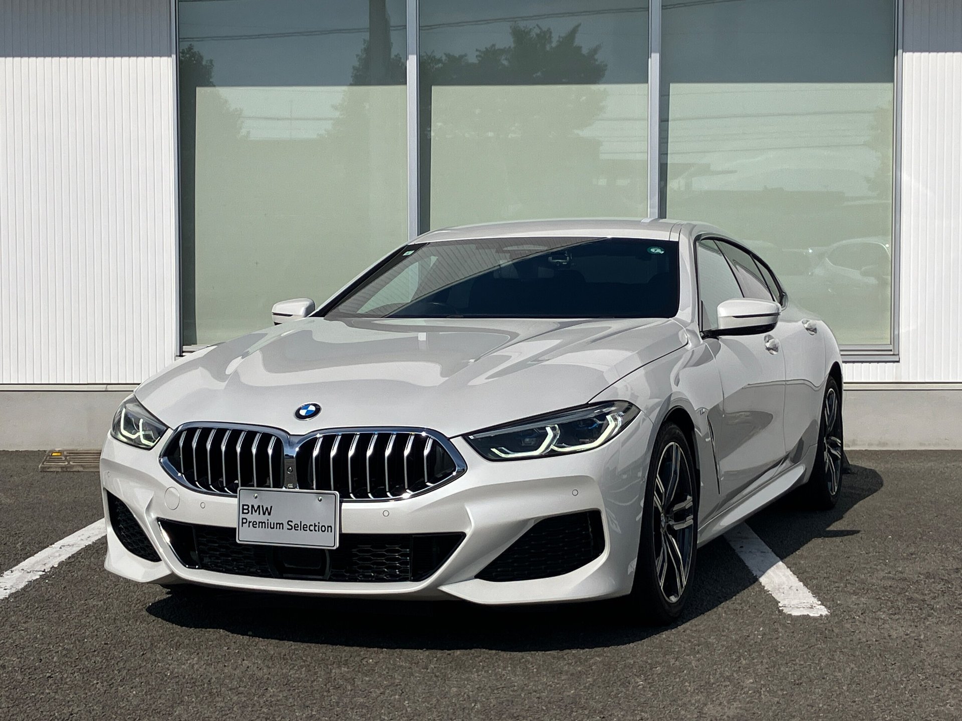 BMW 8 SERIES GRAN COUPE - View 1