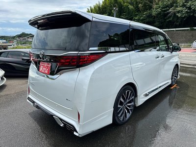 TOYOTA ALPHARD - 9