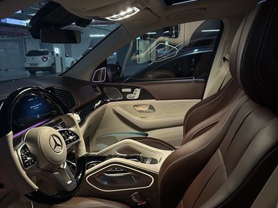 MERCEDES-BENZ GLS - 10