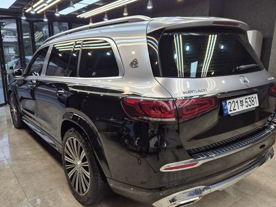 MERCEDES-BENZ GLS - 4