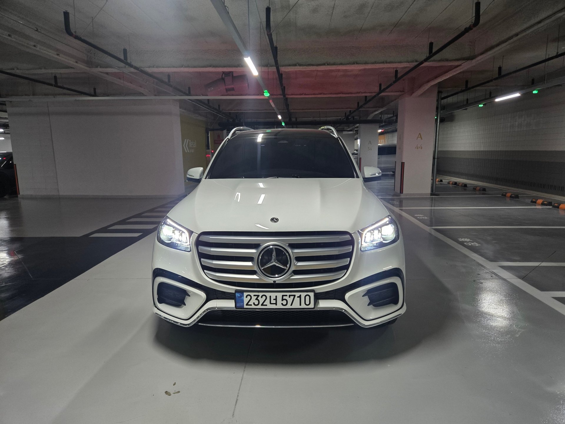 MERCEDES-BENZ GLS - View 1