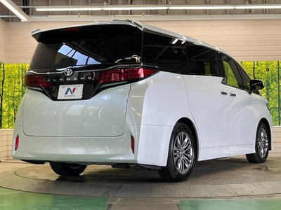 2025 Toyota ALPHARD — миниатюра 18