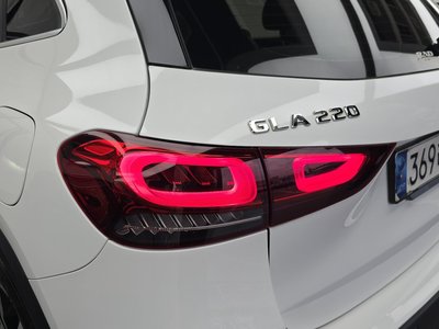 صورة 10 لـ 2021 Mercedes-BENZ GLA