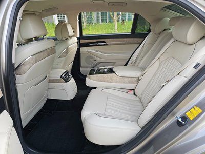 صورة 2 لـ 2021 Genesis G90